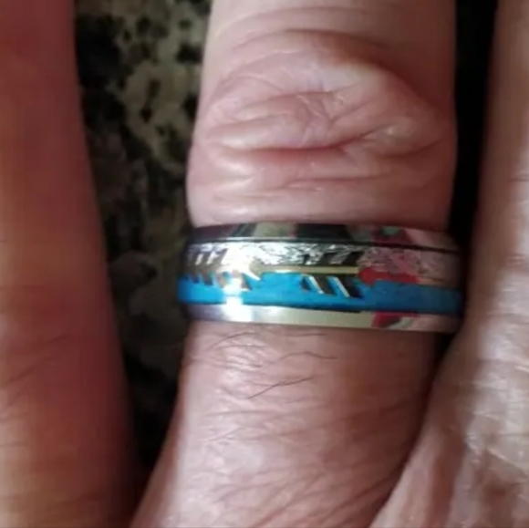 New Beautiful Turqouise 8mm Arrow Stainless Steel Ring Band.  Most Sizes Availab - Picture 3 of 7